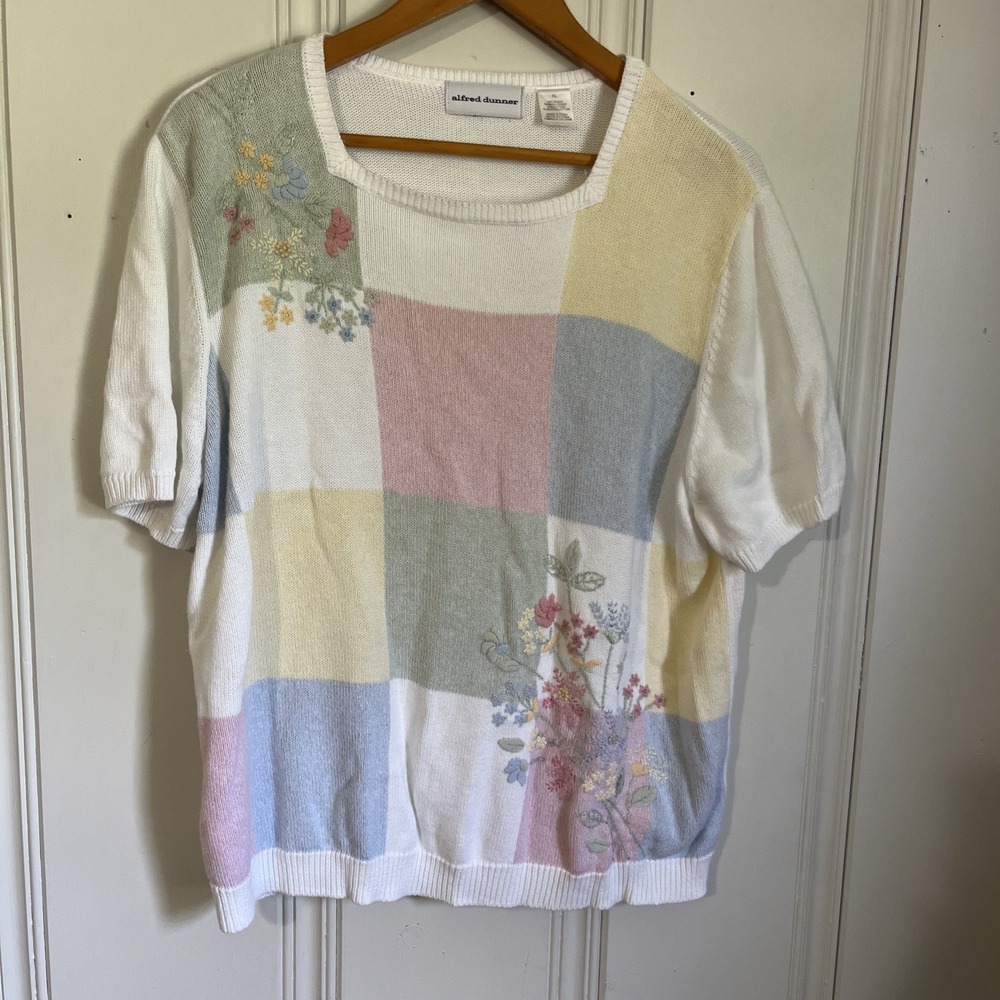 Alfred Dunner Sweater Womens X Large White Pastel Patchwork Floral Short Sleeve